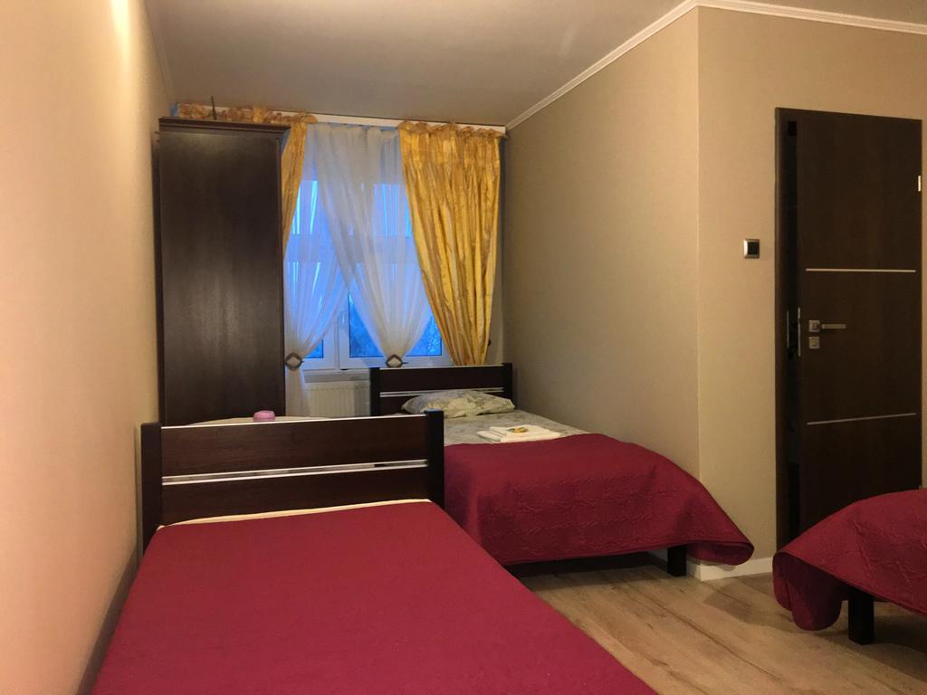 Bed and Breakfast Laura Белхатув Номер фото